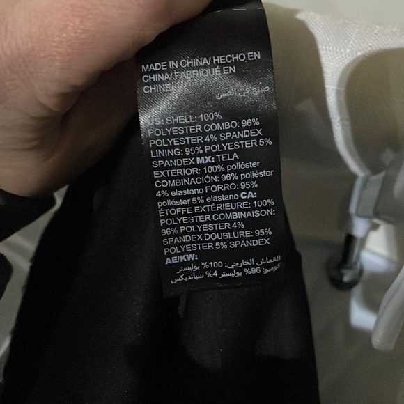 V- neck Jumpsuit - Picture 8 of 8